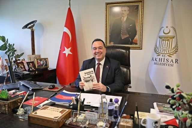 Atatürk’ün Akhisar’a gelişinin 100.yıl anısına özel kitap hazırlandı