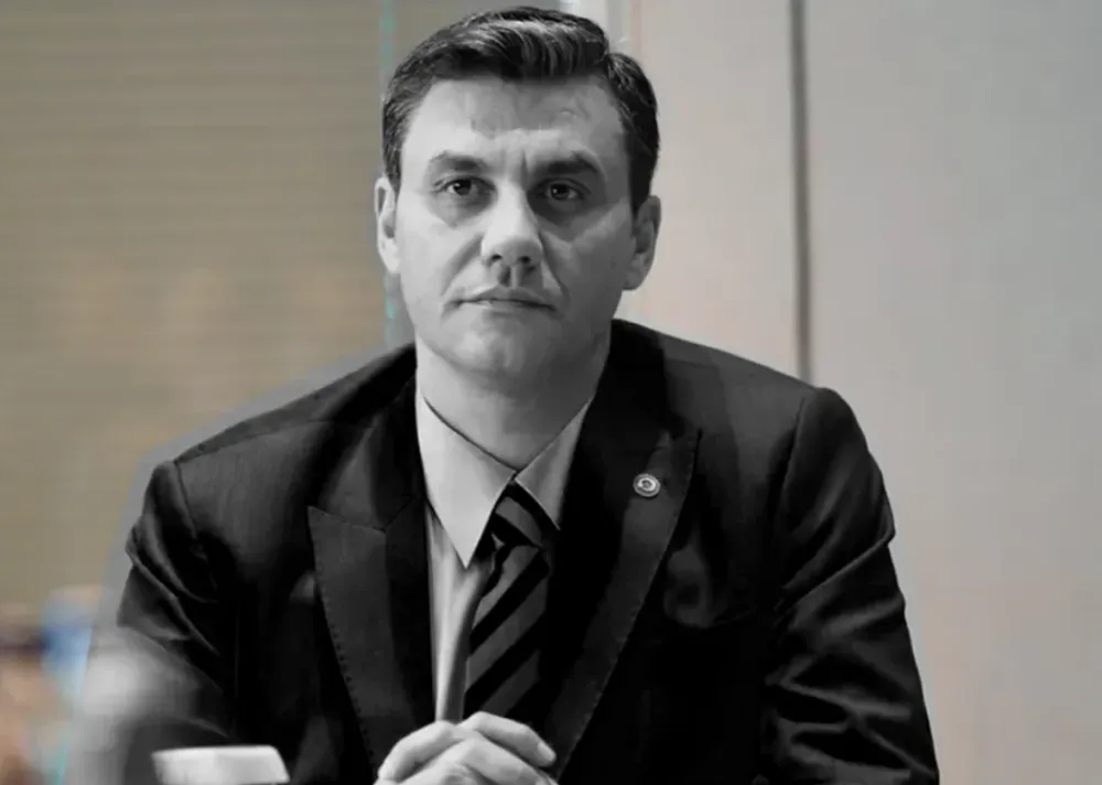 FERDİ ZEYREK HAYATINI KAYBETTİ