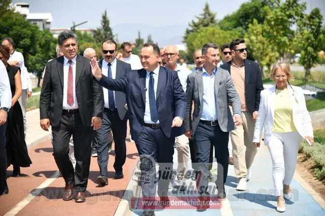 ESKİ TREN YOLU YENİ PRESTİJ YOLU OLUYOR